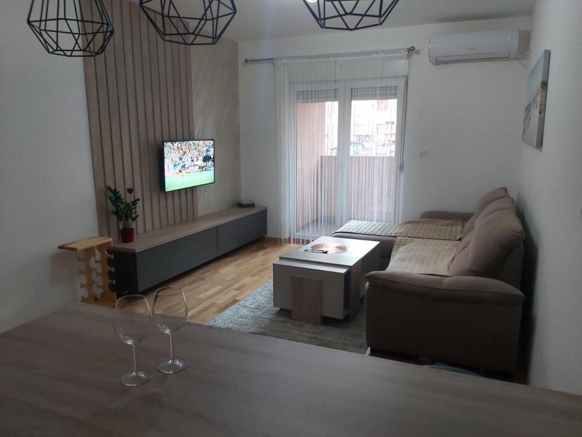 Stylish Charming Apartment Podgorica Exterior foto